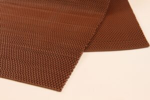 أرضية  مانعة للانزلاق 5 ملم لون بني